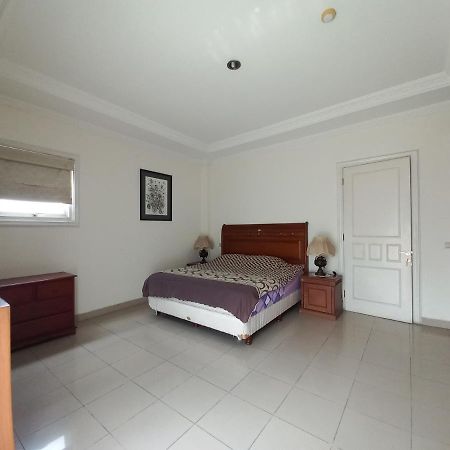 Margot Apartment Pondok Indah Jakarta Exterior foto
