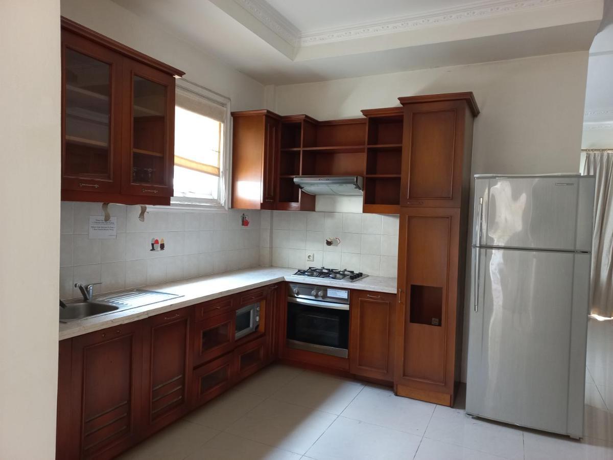 Margot Apartment Pondok Indah Jakarta Exterior foto