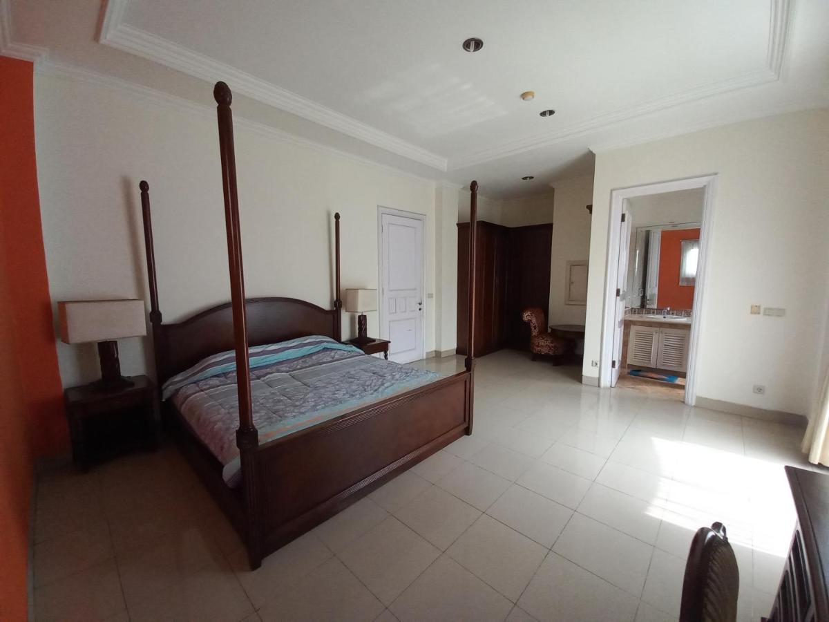 Margot Apartment Pondok Indah Jakarta Exterior foto