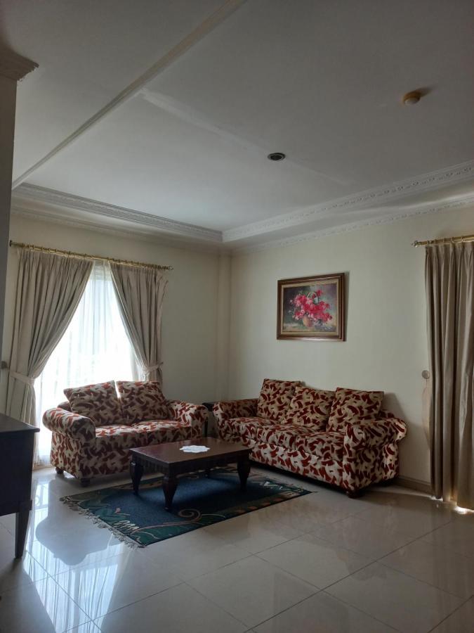 Margot Apartment Pondok Indah Jakarta Exterior foto